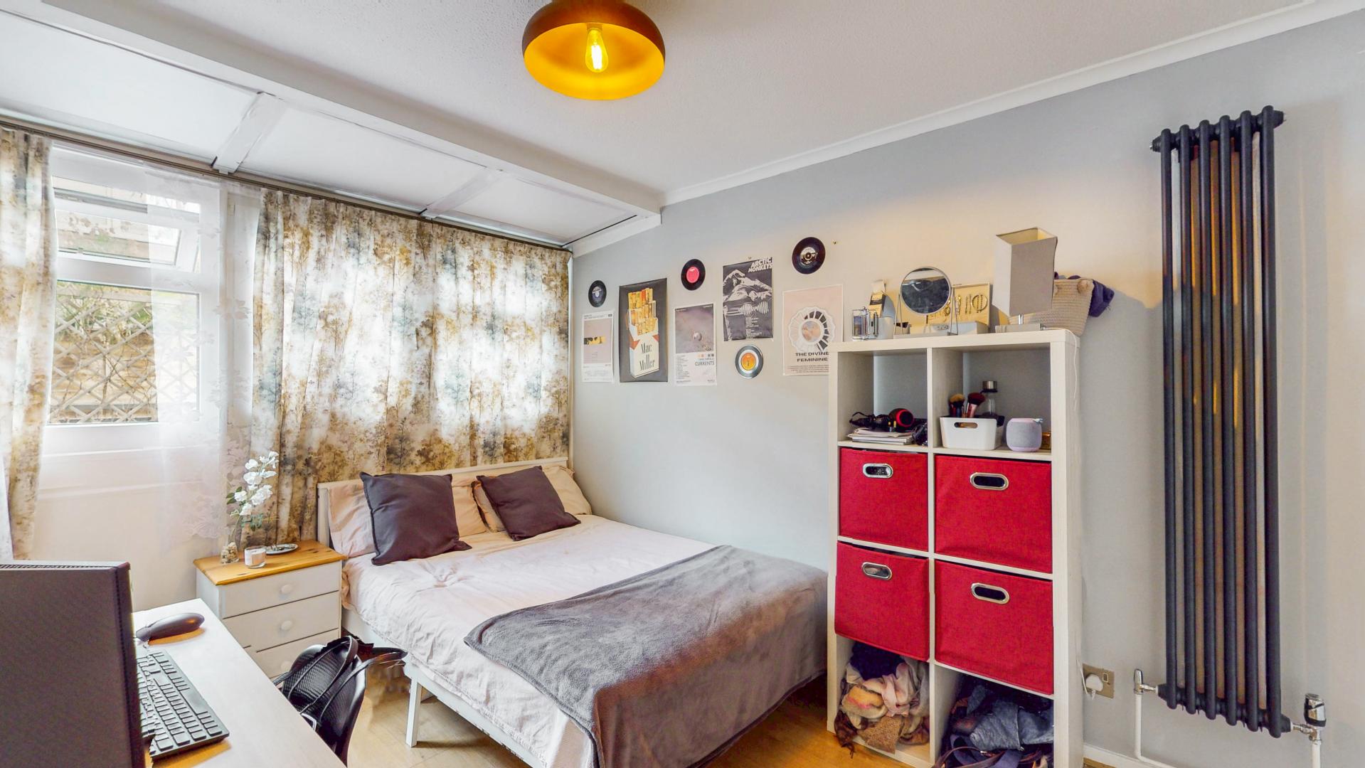 			3 Bedroom, 1 bath, 1 reception Flat			 Netherwood Street, West Hampstead (Inclusive of Gas)